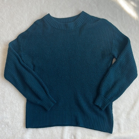 American Eagle Women's Knit Blue Sweater - Picture 2 of 5